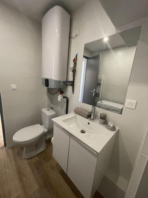 Studio Cosy Rue Alexander Taylor, Wifi, 2 Pers بو المظهر الخارجي الصورة
